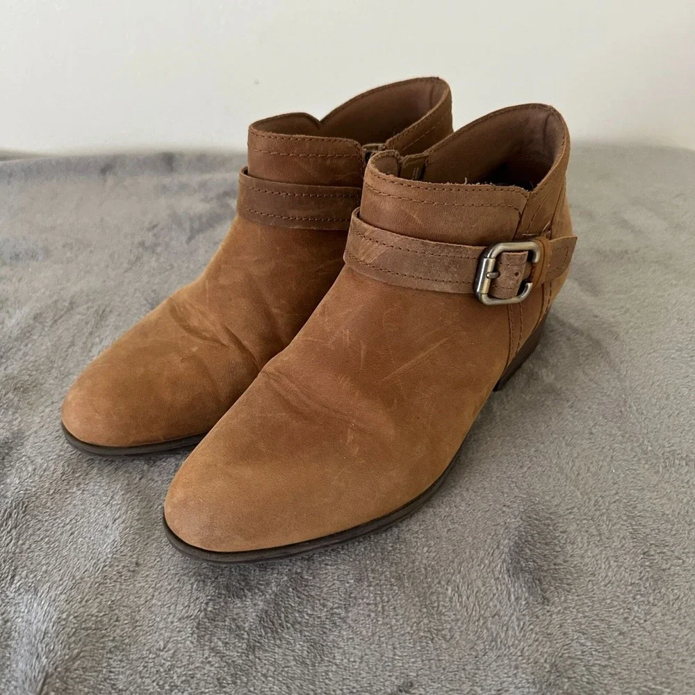 Clarks Adreena Booties Womens 8M Dark Tan Leather Ankle Boots Zip Buckle Western